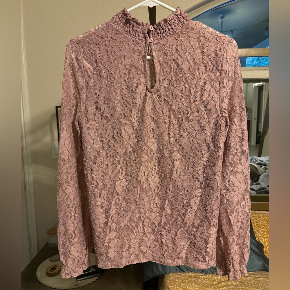 Cable & Guage Light Pink Floral Top Size Small